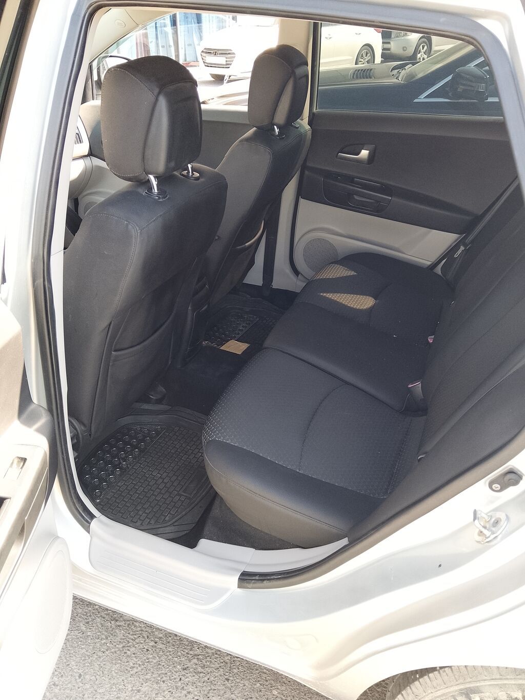 Kia cee’d hatchback - Kuzov: 5 qapılı hatchback, gümüşü rəng - Salon — Avtomobillər, Digah (3)