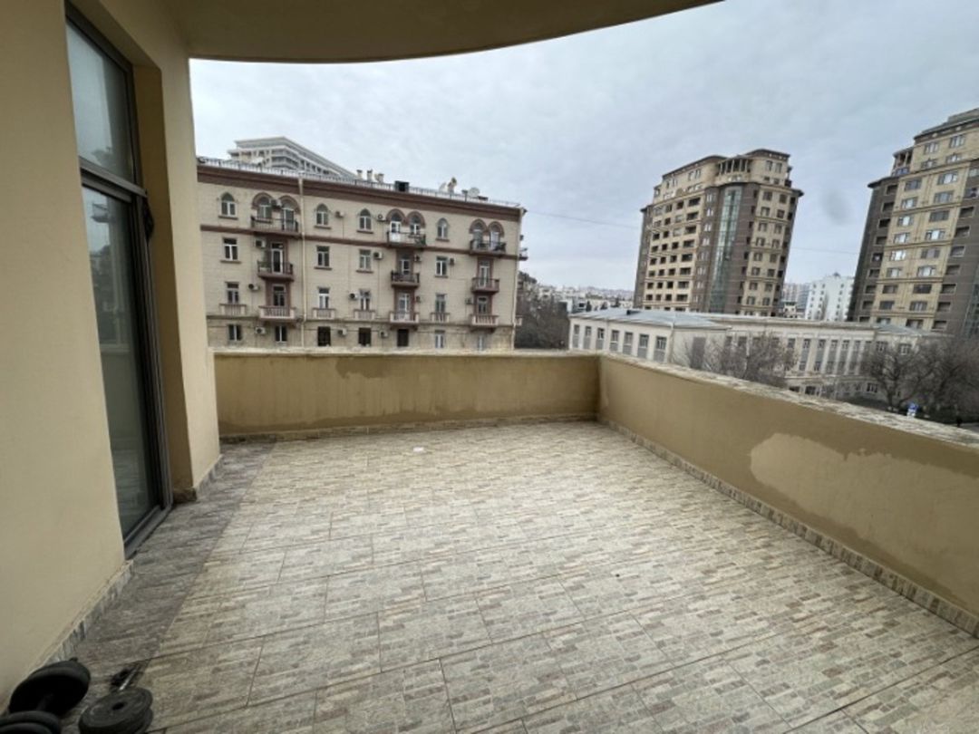 İcarəyə verilir 5 otaqlı ofis 225 m² — Ofis, Bakı (12)