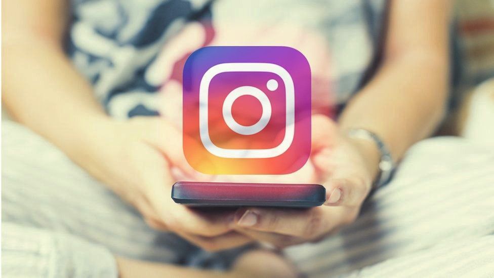 "Instagram" səhifəsi — Oyunlar, konsollər və proqramlar, Bakı