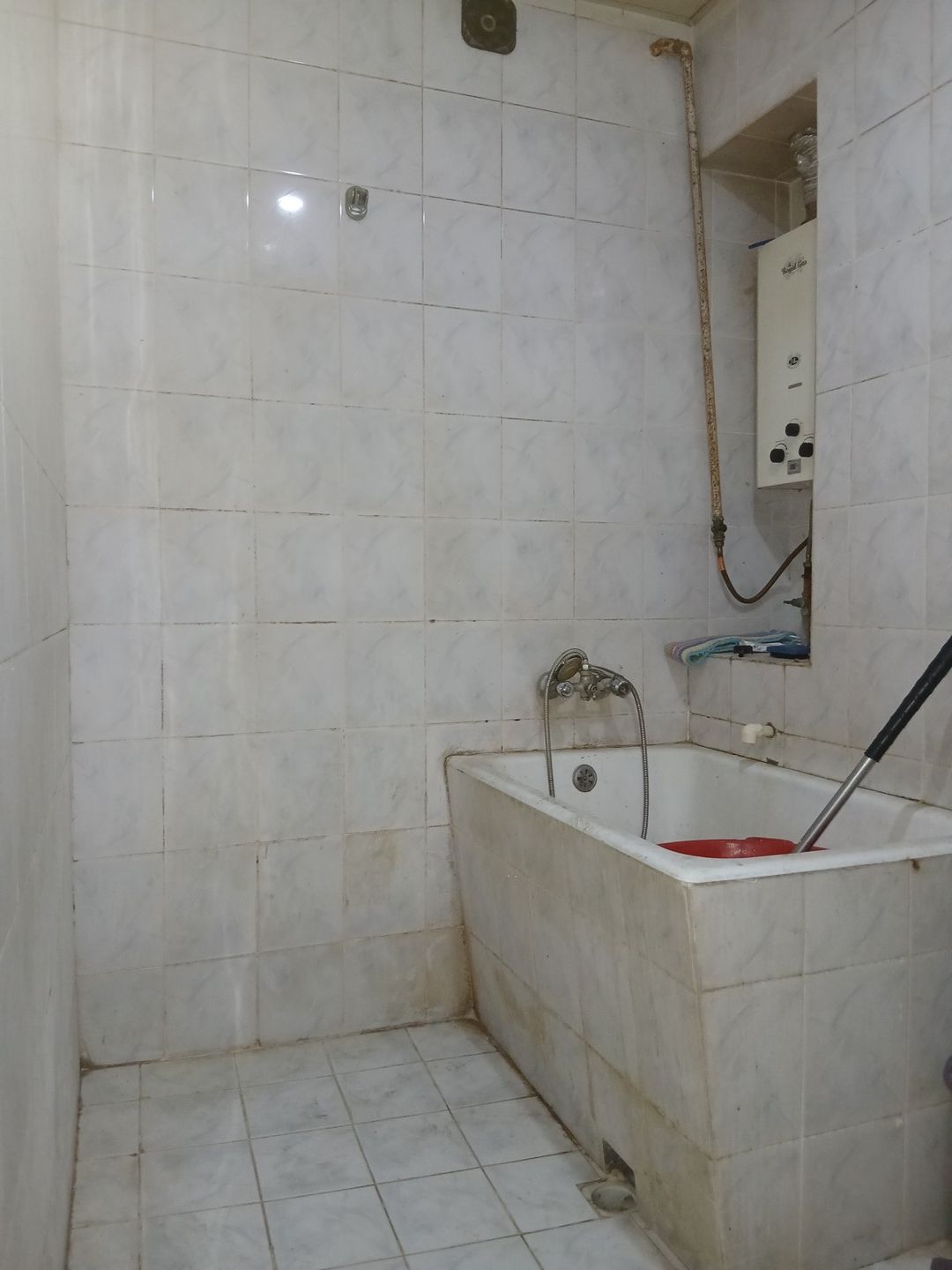 Satılır 2 otaqlı köhnə tikili 55 m² — Mənzil, Bakı (8)