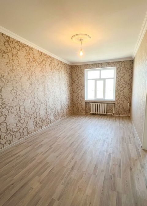 Satılır 5 otaqlı köhnə tikili 123.7 m² — Bakı