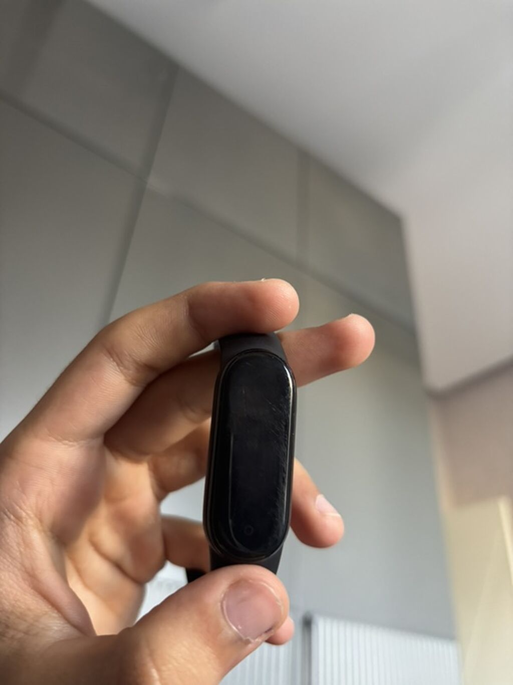 Ekraninda Bir nece cizig var bele ise idealdi, zaratgasiyla Bir yrde — Fitness biləkliklər, Bakı (2)