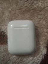 Original Airpods 2 apple A1602 yaxsi veziyyetde az istifade olunub — Chargers