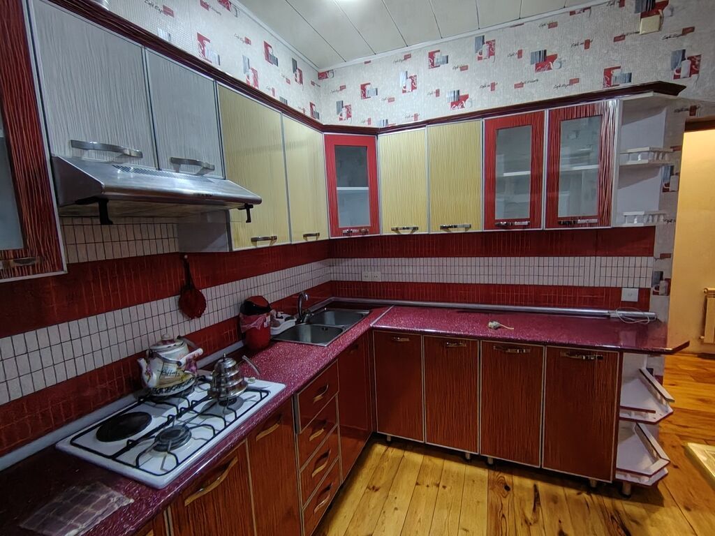 Aspirator, qaz peçi, uvannik çıxmaq şərti ilə. Mebelləri satılır — Yataq otağı mobilya dəstləri, Bakı (6)