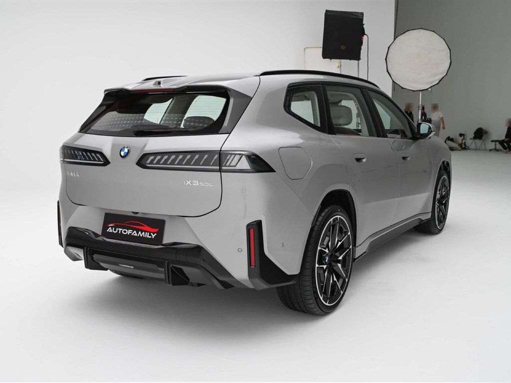 BMW iX3, 108.7 kWh, 2026 il, yeni — Avtomobillər (6)
