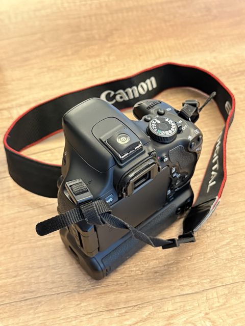 Fotoaparat Canon 600D — Bakı