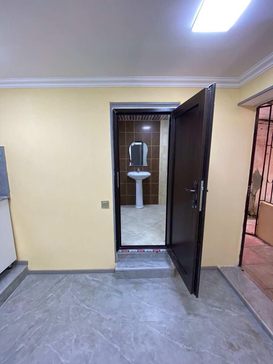 Həyət evi, Bayıl qəs — Ev, villa, Bakı (9)