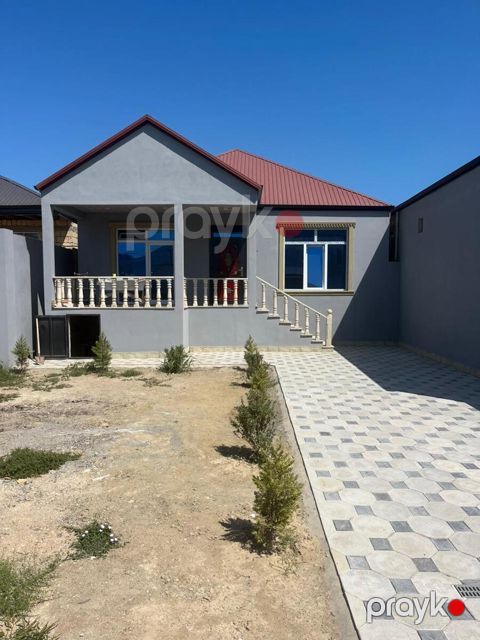 Satılır 4 otaqlı həyət evi/bağ evi 130 m²