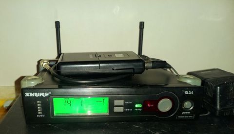 Shure SLX4 + SLX1 simsiz mikrofon sistemi - Brend/model: Shure SLX4 — İmişli