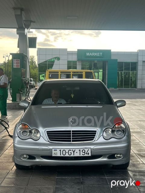 Mercedes-Benz C-Class: 2 l 2001 il Sedan — Masallı