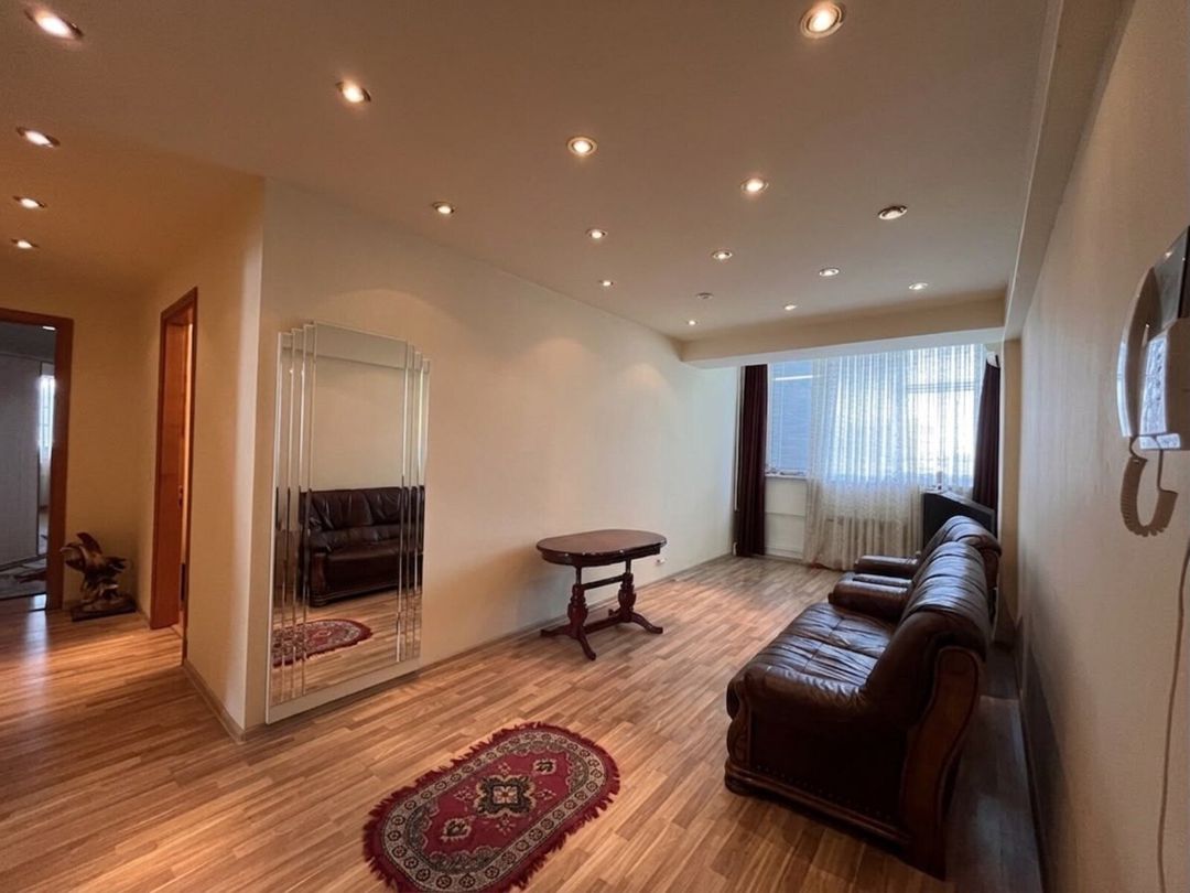 İcarəyə verilir 4 otaqlı köhnə tikili 120 m² — Mənzil, Bakı (6)