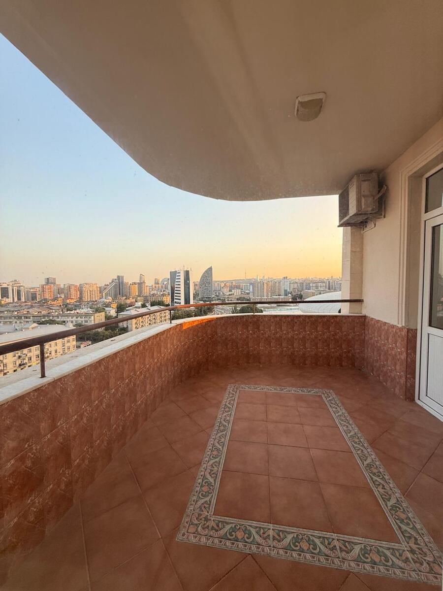 Satılır 4 otaqlı yeni tikili 176 m² — Mənzil, Bakı (3)