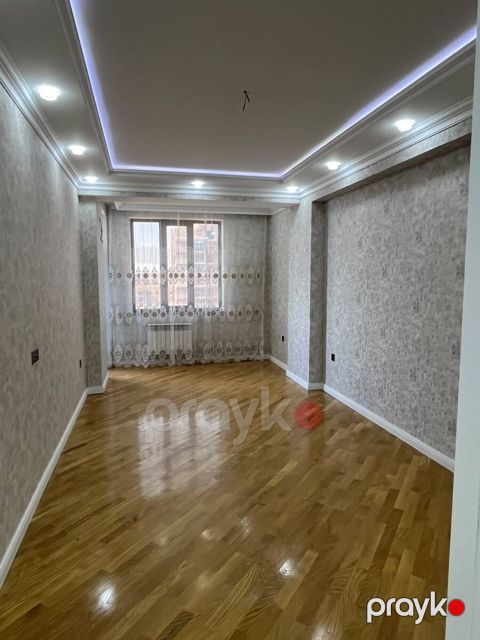 Satılır 2 otaqlı yeni tikili 68 m²