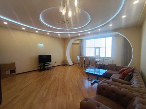 İcarəyə verilir 3 otaqlı yeni tikili 160 m² — Bakı