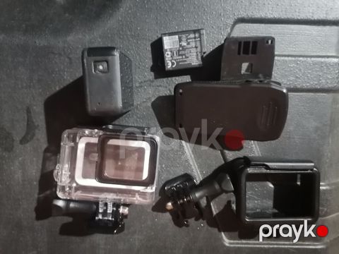GoPro aksiyon kamerası dəsti Kompakt ölçülü GoPro kamera və bir neçə — Bakı
