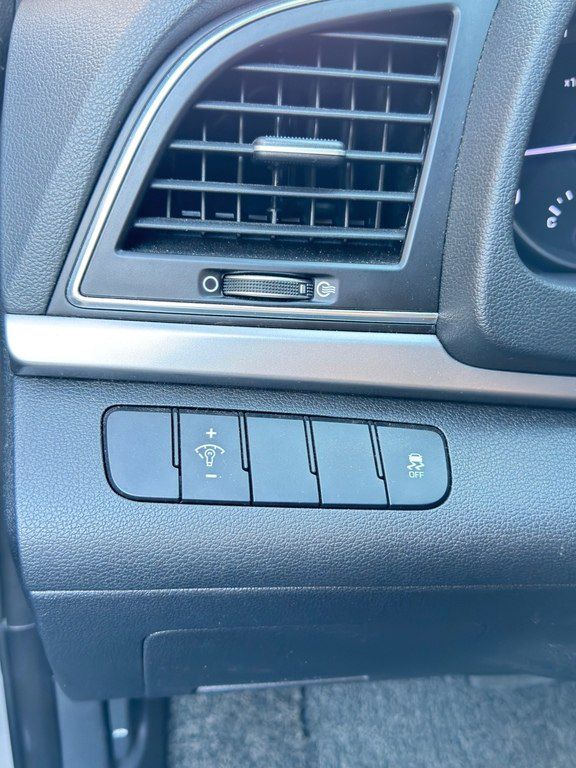 Hyundai Avante, 1.6 L, 2017 il, 153 000 km — Avtomobillər, Bakı (8)