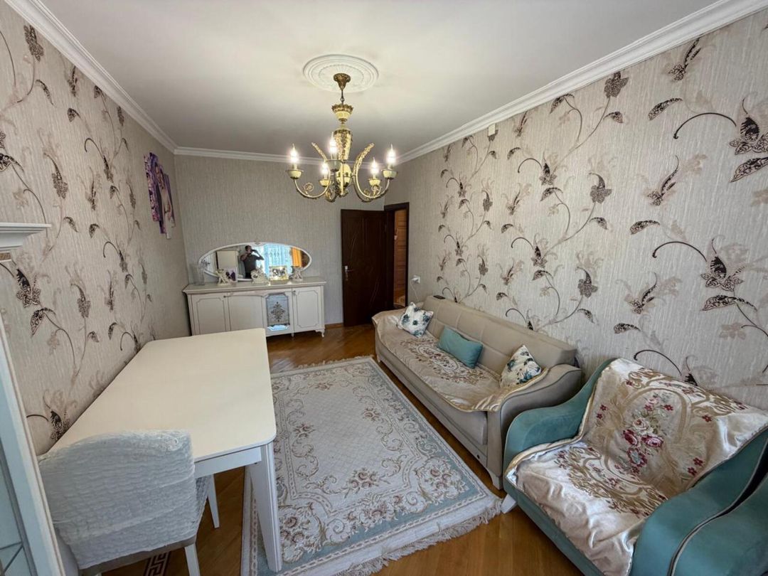 Satılır 4 otaqlı köhnə tikili 110 m² — Mənzil, Bakı (2)