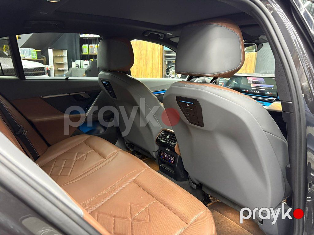 BMW i5, 81.2 kWh, 2023 il, 37 800 km — Avtomobillər, Bakı (8)