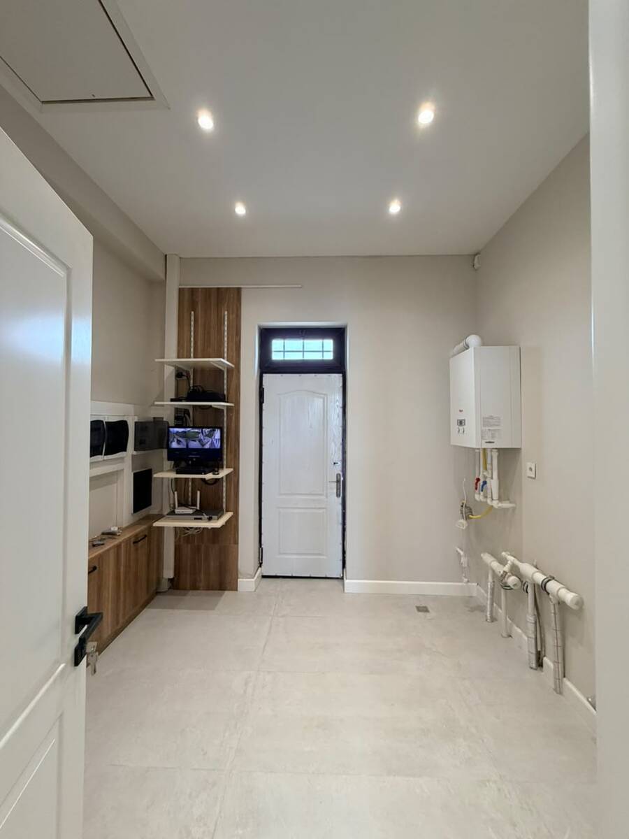 Satılır 5 otaqlı həyət evi/bağ evi 240 m² — Ev, villa, Bakı (11)