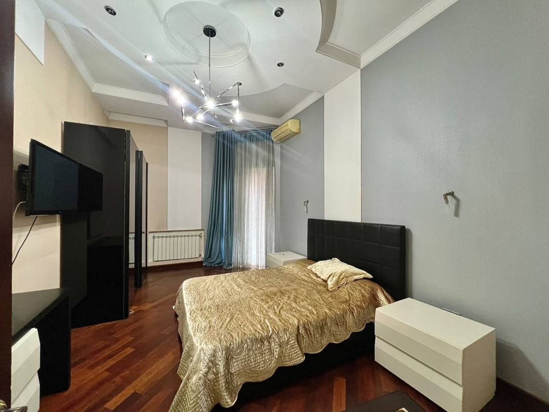 Satılır 5 otaqlı yeni tikili 250 m² — Mənzil, Bakı (12)
