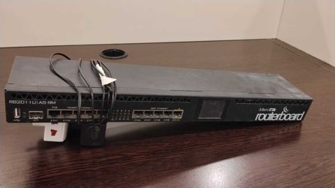 MikroTik RB2011UiAS-RM Router (Rackmount) — Bakı
