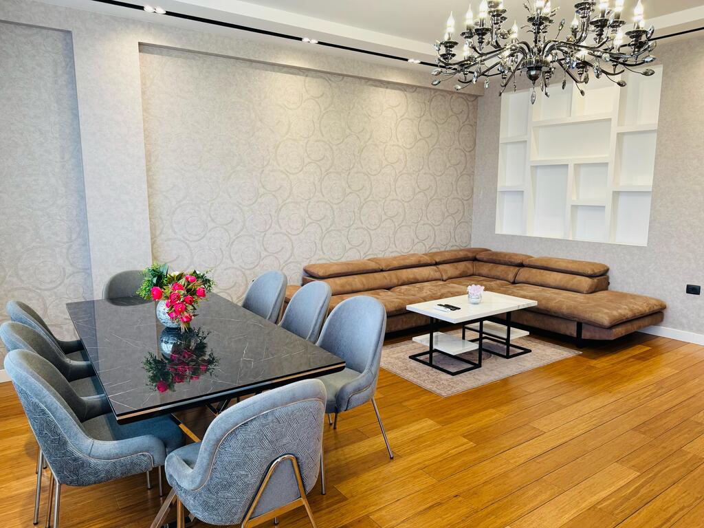İcarəyə verilir 3 otaqlı yeni tikili 130 m² — Mənzil, Bakı (7)