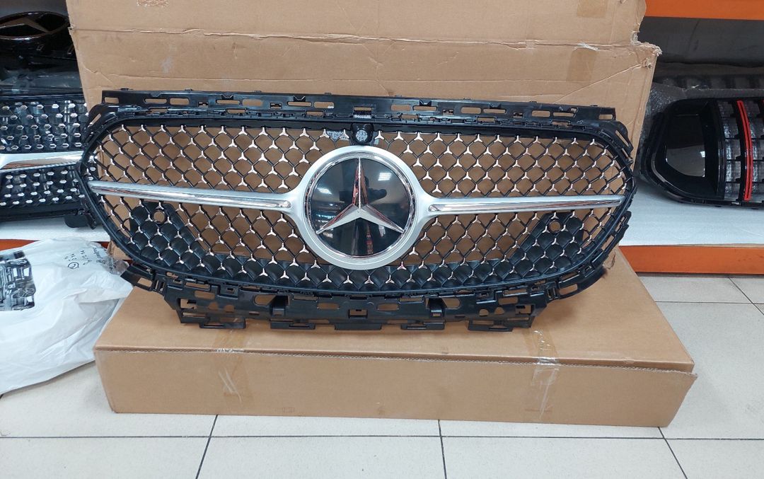 Mercedes E 214 Radiator barmaqlığı — Ehtiyat hissələri və aksesuarlar, Bakı (8)