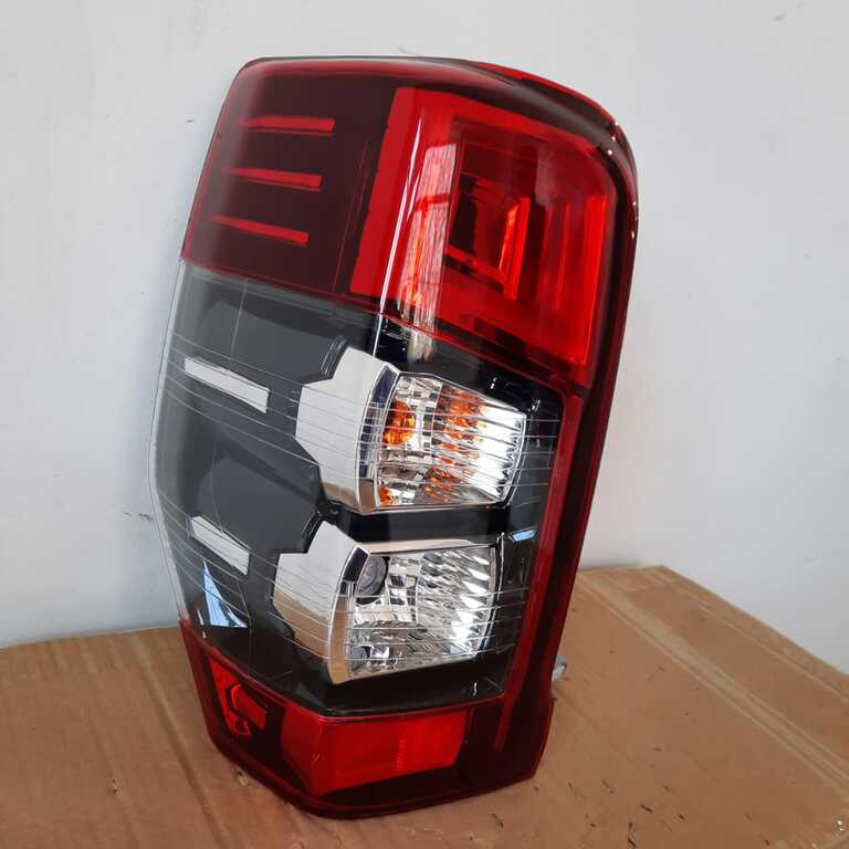 "Mitsubishi L200 2019" stop işığı — Ehtiyat hissələri və aksesuarlar, Bakı (3)