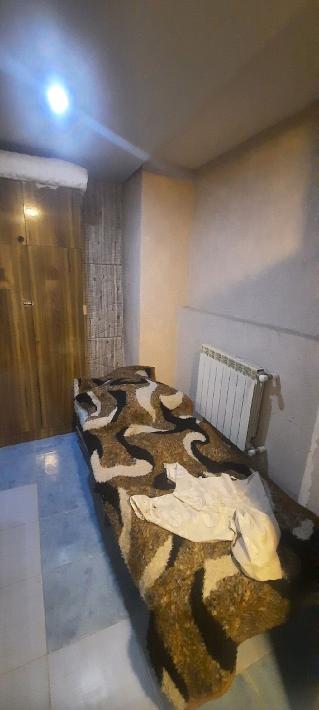 Açıq mətbəx küncü: iki gözlü qaz plitəsi, tezgah, lavabo, üstü — Mənzil, Sumqayıt (3)