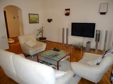 İcarəyə verilir 5 otaqlı köhnə tikili 160 m² — Bakı