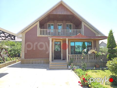 Satılır 4 otaqlı həyət evi/bağ evi 200 m²