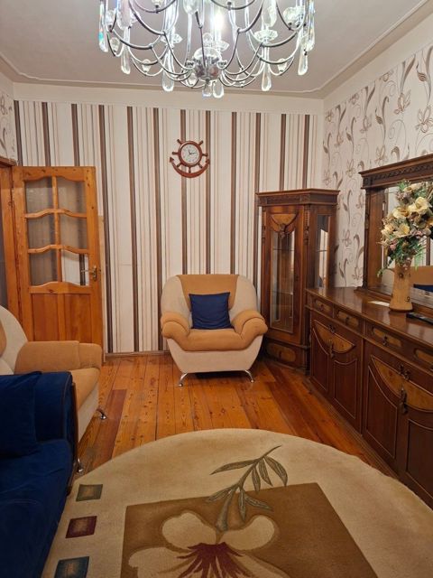 Satılır 3 otaqlı köhnə tikili 85 m² — Bakı