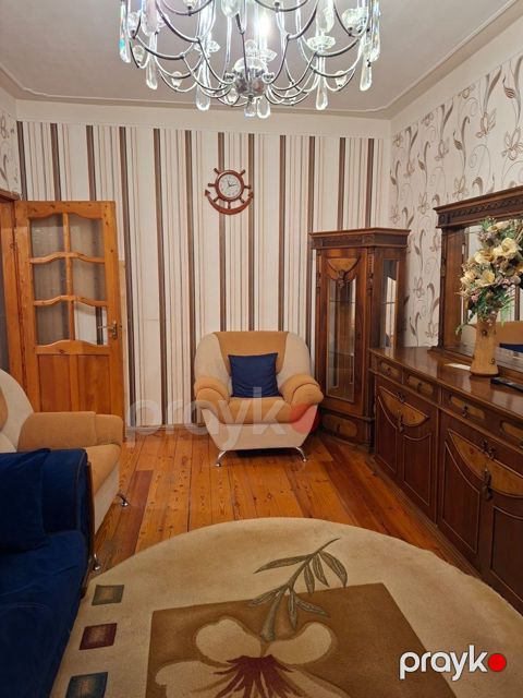 Satılır 3 otaqlı köhnə tikili 85 m²