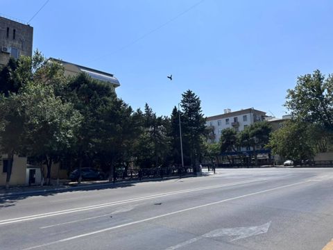 Satılır obyekt 65 m² — Bakı