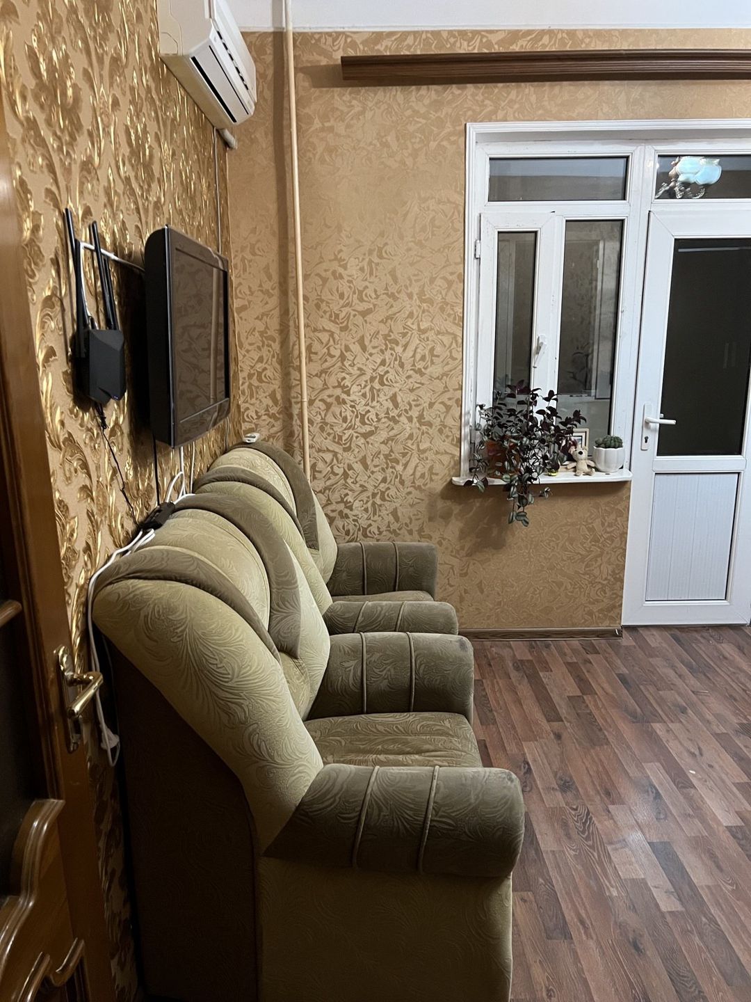 İcarəyə verilir 2 otaqlı köhnə tikili 130 m² — Mənzil, Bakı (2)