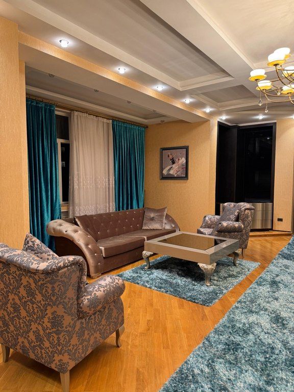 4-otaqlı yeni tikili kirayə verilir, 28 May m., 200 m² — Mənzil, Bakı (4)