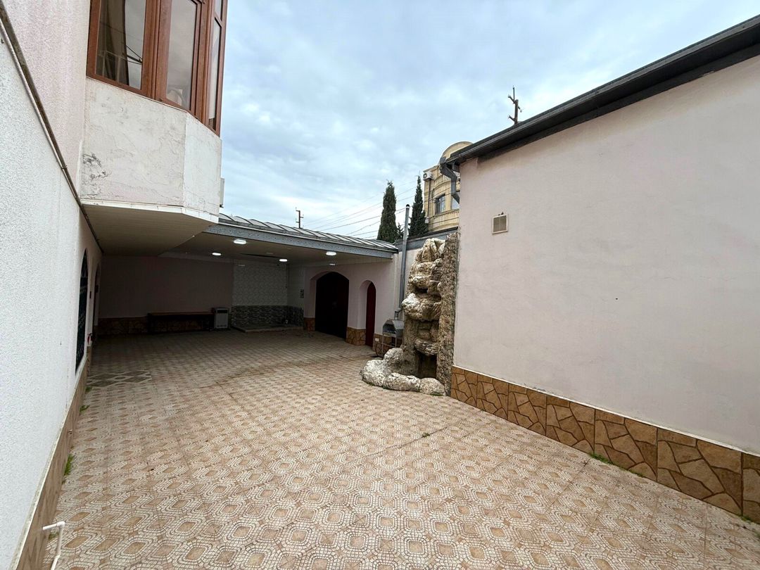 Satılır 12 otaqlı həyət evi/bağ evi 900 m² — Ev, villa, Bakı (2)