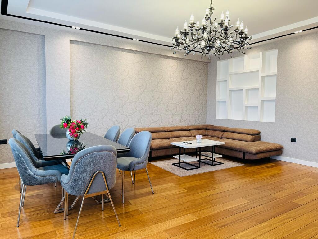 İcarəyə verilir 3 otaqlı yeni tikili 130 m² — Mənzil, Bakı (8)