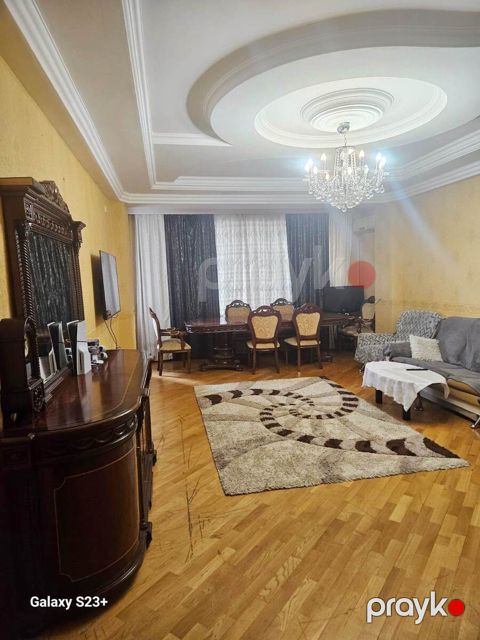 Satılır 3 otaqlı yeni tikili 115 m²