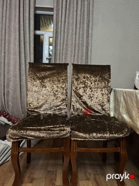 Mebel dəsti: 6 ədəddir üstünün keçirmə parçası ilə bir yerdə verilir