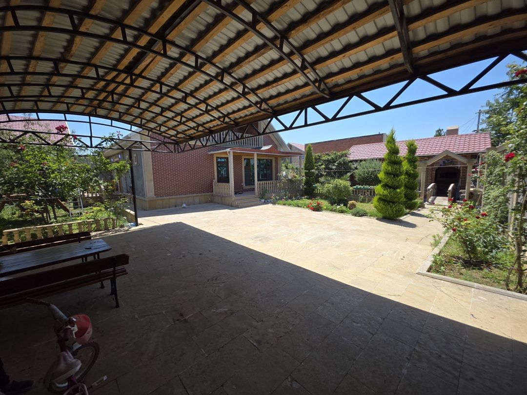 Satılır 4 otaqlı həyət evi/bağ evi 200 m² — Ev, villa, Bakı (2)