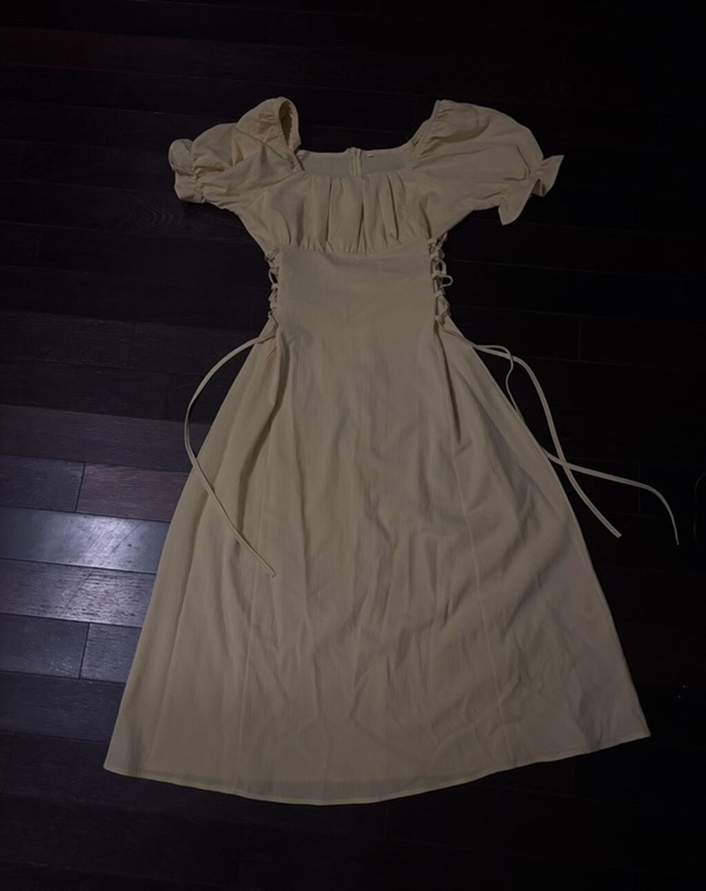 Sarı rəngdə romantik stil qadın paltarı - Model: midi uzunluqda — Gündəlik paltarlar, Bakı (2)