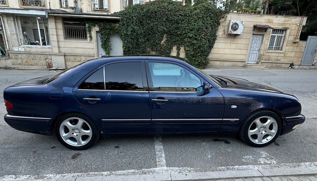 Mercedes E 240, 2.4 L, 1999 il, 347 000 km — Avtomobillər, Bakı (4)