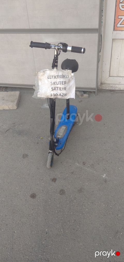 Elektrikli skuter satılır, mavi rəngdə — Abşeron