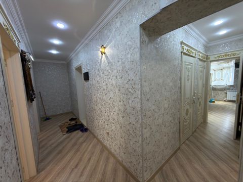 Satılır 4 otaqlı köhnə tikili 100 m² — Bakı
