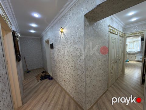 Satılır 4 otaqlı köhnə tikili 100 m² — Bakı