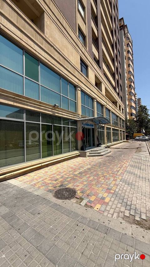 İcarəyə verilir 20 otaqlı ofis 1287.2 m²