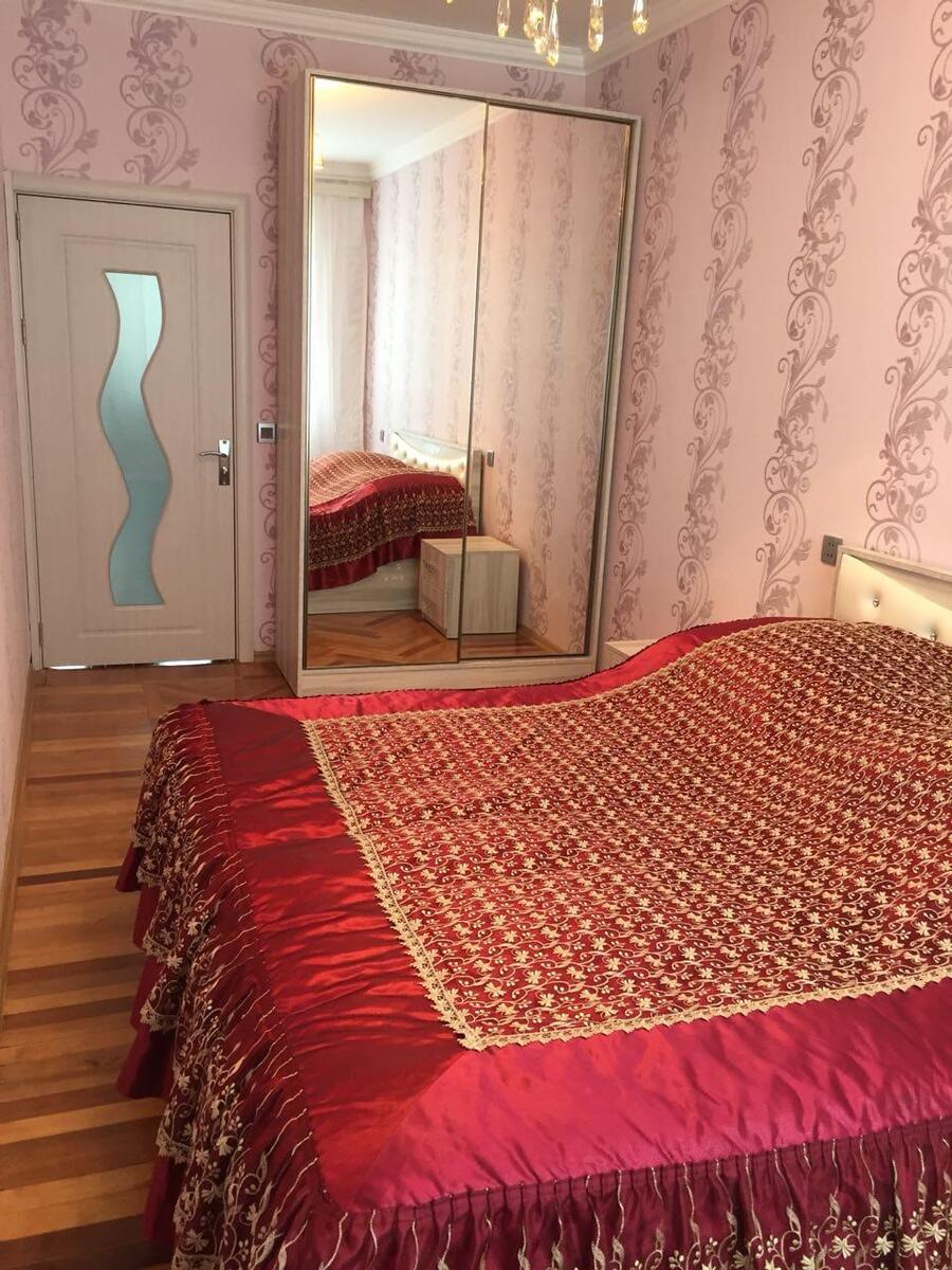 Satılır 2 otaqlı köhnə tikili 60 m² — Mənzil, Bakı (2)