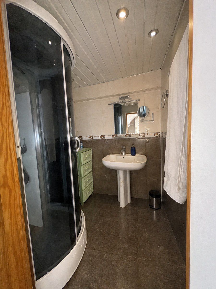 Satılır 4 otaqlı köhnə tikili 190 m² — Mənzil, Bakı (7)