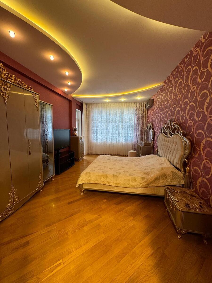 Satılır 7 otaqlı yeni tikili 450 m² — Mənzil, Bakı (8)